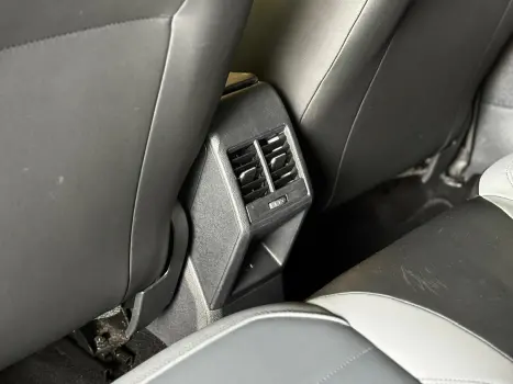 VOLKSWAGEN Nivus 1.0 4P FLEX 200 TSI HIGHLINE TURBO AUTOM�TICO, Foto 16