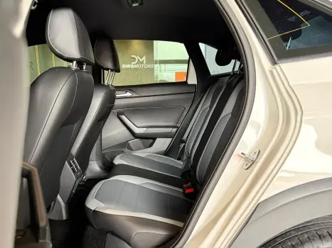 VOLKSWAGEN Nivus 1.0 4P FLEX 200 TSI HIGHLINE TURBO AUTOM�TICO, Foto 17