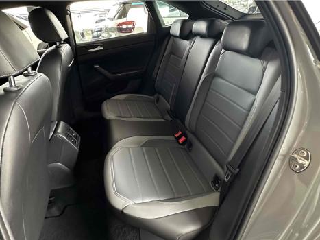 VOLKSWAGEN Nivus 1.0 4P FLEX 200 TSI HIGHLINE TURBO AUTOM�TICO, Foto 10