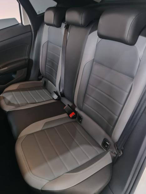 VOLKSWAGEN Nivus 1.0 4P FLEX 200 TSI HIGHLINE TURBO AUTOM�TICO, Foto 16