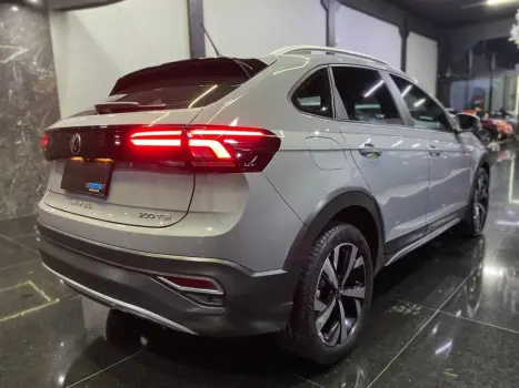 VOLKSWAGEN Nivus 1.0 4P FLEX 200 TSI HIGHLINE TURBO AUTOM�TICO, Foto 12