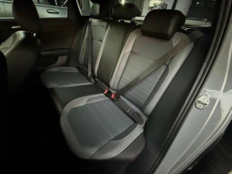 VOLKSWAGEN Nivus 1.0 4P FLEX 200 TSI HIGHLINE TURBO AUTOM�TICO, Foto 15