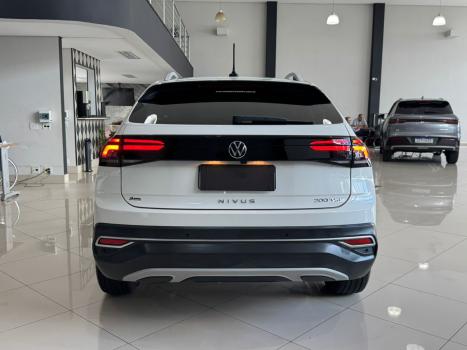 VOLKSWAGEN Nivus 1.0 4P FLEX 200 TSI HIGHLINE TURBO AUTOM�TICO, Foto 5