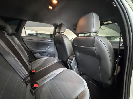 VOLKSWAGEN Nivus 1.0 4P FLEX 200 TSI HIGHLINE TURBO AUTOM�TICO, Foto 13