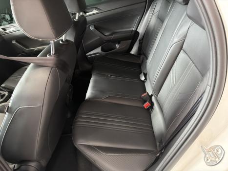 VOLKSWAGEN Nivus 1.0 4P FLEX 200 TSI HIGHLINE TURBO AUTOM�TICO, Foto 9