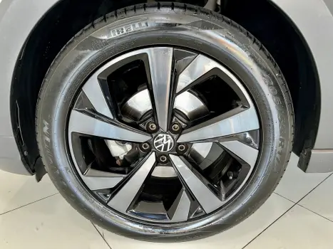 VOLKSWAGEN Nivus 1.0 4P FLEX 200 TSI HIGHLINE TURBO AUTOM�TICO, Foto 13