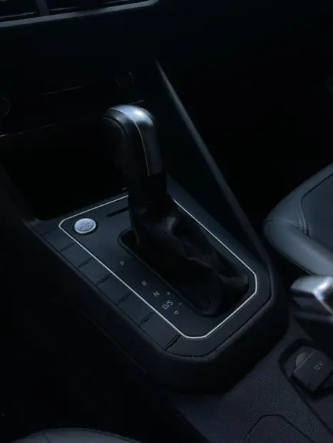 VOLKSWAGEN Nivus 1.0 4P FLEX 200 TSI HIGHLINE TURBO AUTOM�TICO, Foto 14