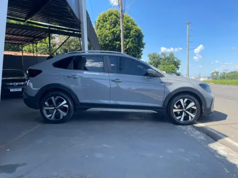 VOLKSWAGEN Nivus 1.0 4P FLEX 200 TSI HIGHLINE TURBO AUTOM�TICO, Foto 11