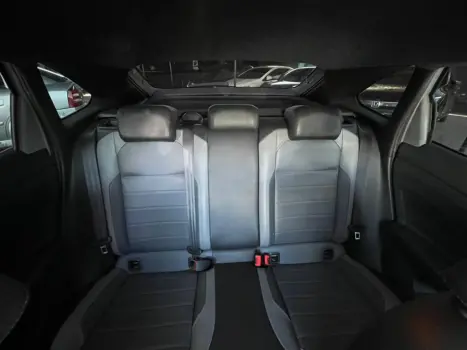 VOLKSWAGEN Nivus 1.0 4P FLEX 200 TSI HIGHLINE TURBO AUTOM�TICO, Foto 16