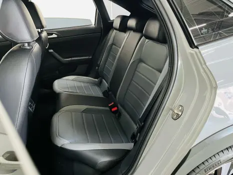 VOLKSWAGEN Nivus 1.0 4P FLEX 200 TSI HIGHLINE TURBO AUTOM�TICO, Foto 8