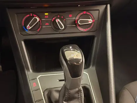 VOLKSWAGEN Nivus 1.0 4P FLEX 200 TSI COMFORTLINE TURBO AUTOM�TICO, Foto 12