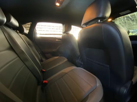 VOLKSWAGEN Nivus 1.0 4P FLEX 200 TSI HIGHLINE TURBO AUTOM�TICO, Foto 12