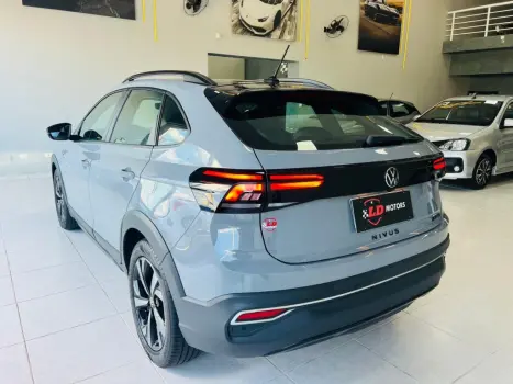 VOLKSWAGEN Nivus 1.0 4P FLEX 200 TSI HIGHLINE TURBO AUTOM�TICO, Foto 7