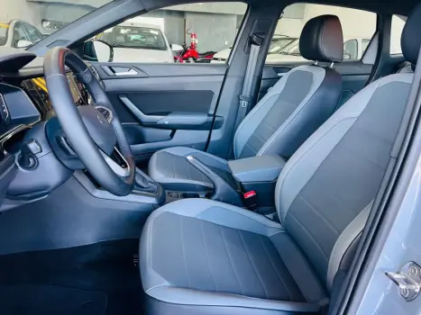 VOLKSWAGEN Nivus 1.0 4P FLEX 200 TSI HIGHLINE TURBO AUTOM�TICO, Foto 14