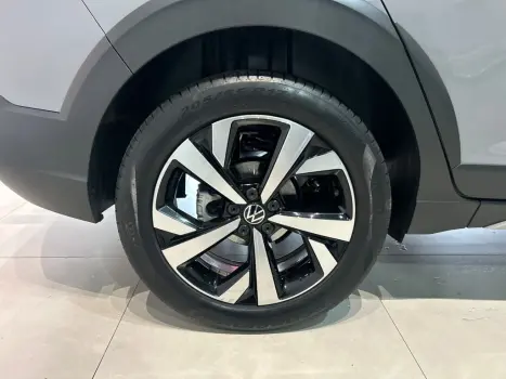 VOLKSWAGEN Nivus 1.0 4P FLEX 200 TSI HIGHLINE TURBO AUTOM�TICO, Foto 16