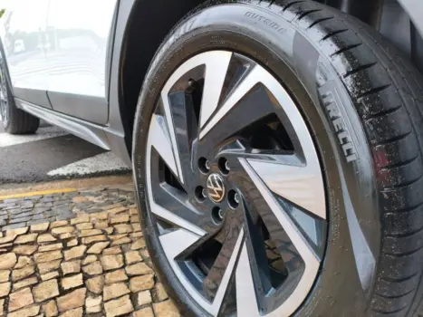 VOLKSWAGEN Nivus 1.0 4P FLEX 200 TSI HIGHLINE TURBO AUTOM�TICO, Foto 10