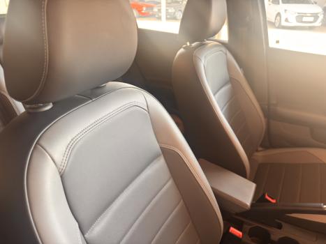 VOLKSWAGEN Nivus 1.0 4P FLEX 200 TSI HIGHLINE TURBO AUTOM�TICO, Foto 16