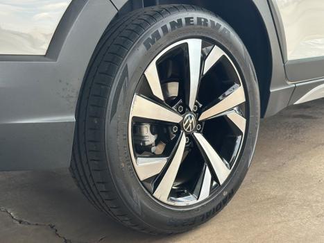 VOLKSWAGEN Nivus 1.0 4P FLEX 200 TSI HIGHLINE TURBO AUTOM�TICO, Foto 7