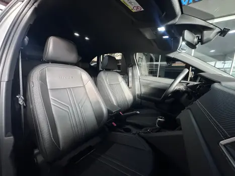 VOLKSWAGEN Nivus 1.0 4P FLEX 200 TSI HIGHLINE TURBO AUTOM�TICO, Foto 8