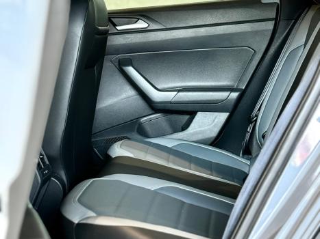 VOLKSWAGEN Nivus 1.0 4P FLEX 200 TSI HIGHLINE TURBO AUTOM�TICO, Foto 22