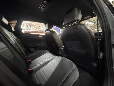 VOLKSWAGEN Nivus 1.0 4P FLEX 200 TSI HIGHLINE TURBO AUTOM�TICO, Foto 13