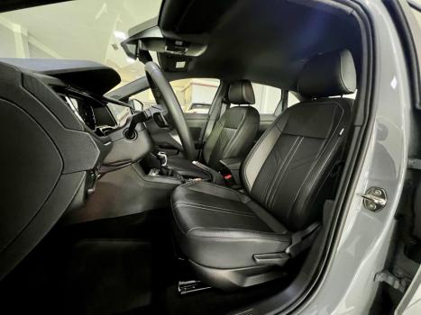 VOLKSWAGEN Nivus 1.0 4P FLEX 200 TSI HIGHLINE TURBO AUTOM�TICO, Foto 12