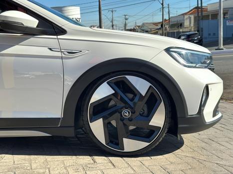 VOLKSWAGEN Nivus 1.0 4P FLEX 200 TSI HIGHLINE TURBO AUTOM�TICO, Foto 4