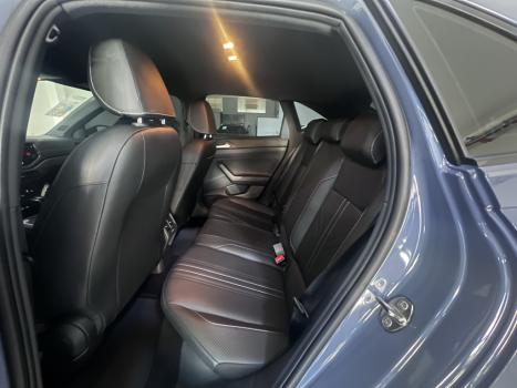 VOLKSWAGEN Nivus 1.0 4P FLEX 200 TSI HIGHLINE TURBO AUTOM�TICO, Foto 7