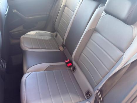 VOLKSWAGEN Nivus 1.0 4P FLEX 200 TSI HIGHLINE TURBO AUTOM�TICO, Foto 11