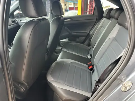VOLKSWAGEN Nivus 1.0 4P FLEX 200 TSI HIGHLINE TURBO AUTOM�TICO, Foto 9