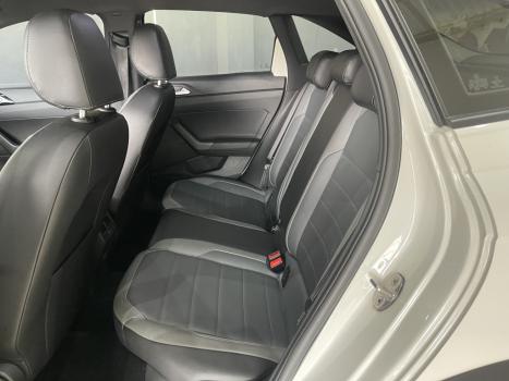 VOLKSWAGEN Nivus 1.0 4P FLEX 200 TSI HIGHLINE TURBO AUTOM�TICO, Foto 9