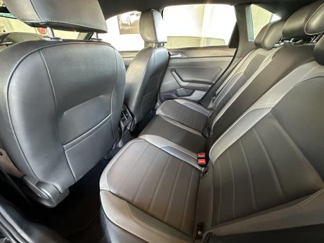 VOLKSWAGEN Nivus 1.0 4P FLEX 200 TSI HIGHLINE TURBO AUTOM�TICO, Foto 13