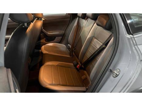 VOLKSWAGEN Nivus 1.0 4P FLEX 200 TSI HIGHLINE TURBO AUTOM�TICO, Foto 9