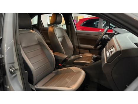 VOLKSWAGEN Nivus 1.0 4P FLEX 200 TSI HIGHLINE TURBO AUTOM�TICO, Foto 24