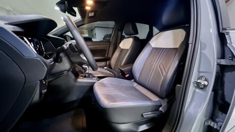 VOLKSWAGEN Nivus 1.0 4P FLEX 200 TSI HIGHLINE TURBO AUTOMÁTICO, Foto 12