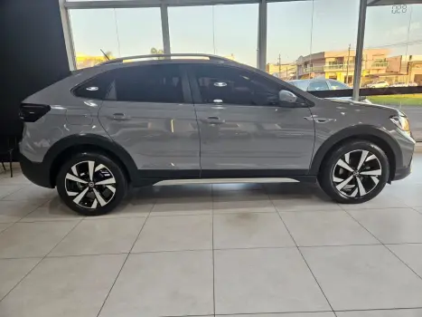 VOLKSWAGEN Nivus 1.0 4P FLEX 200 TSI HIGHLINE TURBO AUTOMÁTICO, Foto 8