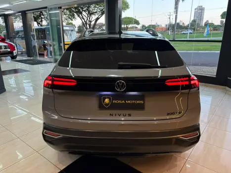 VOLKSWAGEN Nivus 1.0 4P FLEX 200 TSI HIGHLINE TURBO AUTOMÁTICO, Foto 7
