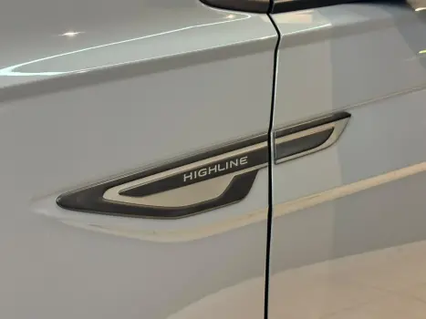 VOLKSWAGEN Nivus 1.0 4P FLEX 200 TSI HIGHLINE TURBO AUTOMÁTICO, Foto 15