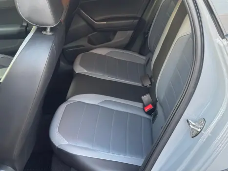 VOLKSWAGEN Nivus 1.0 4P FLEX 200 TSI HIGHLINE TURBO AUTOMÁTICO, Foto 12