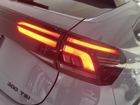 VOLKSWAGEN Nivus 1.0 4P FLEX 200 TSI HIGHLINE TURBO AUTOMÁTICO, Foto 7