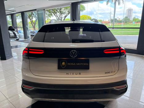 VOLKSWAGEN Nivus 1.0 4P FLEX 200 TSI HIGHLINE TURBO AUTOMÁTICO, Foto 5