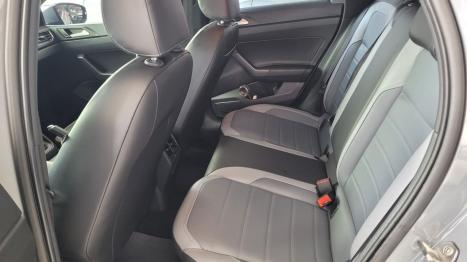 VOLKSWAGEN Nivus 1.0 4P FLEX 200 TSI HIGHLINE TURBO AUTOMÁTICO, Foto 8