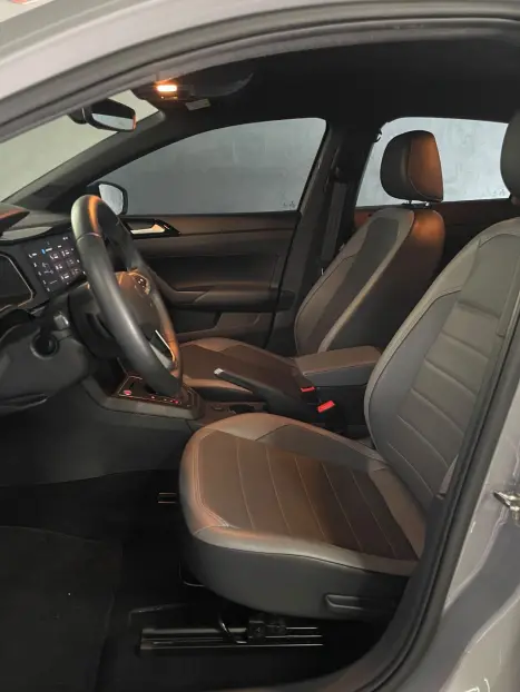 VOLKSWAGEN Nivus 1.0 4P FLEX 200 TSI HIGHLINE TURBO AUTOMÁTICO, Foto 4