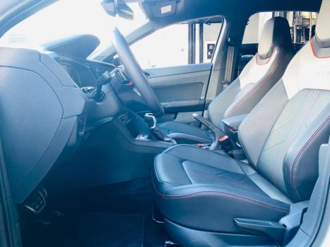 VOLKSWAGEN Nivus 1.4 250 TSI TOTAL FLEX GTS AUTOM�TICO, Foto 19