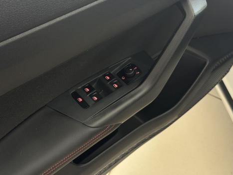 VOLKSWAGEN Nivus 1.4 250 TSI TOTAL FLEX GTS AUTOM�TICO, Foto 13