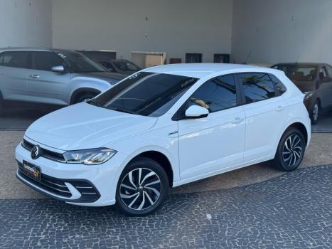 VOLKSWAGEN Polo Hatch 1.0 4P 170 TSI HIGHLINE AUTOMÁTICO, Foto 4 VOLKSWAGEN Polo Hatch 1.0 4P 170 TSI HIGHLINE AUTOMÁTICO, Foto 4