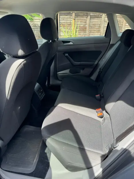 VOLKSWAGEN Polo Hatch 1.0 12V 4P 200 TSI  COMFORTLINE AUTOM�TICO, Foto 12