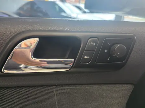 VOLKSWAGEN Polo Hatch , Foto 13