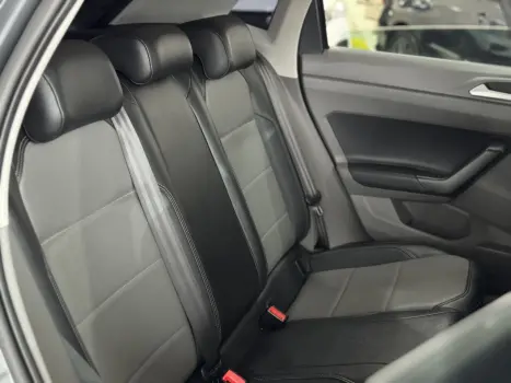 VOLKSWAGEN Polo Hatch 1.0 4P 170 TSI HIGHLINE AUTOMTICO, Foto 12