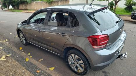VOLKSWAGEN Polo Hatch 1.0 12V 4P 200 TSI  COMFORTLINE AUTOM�TICO, Foto 13